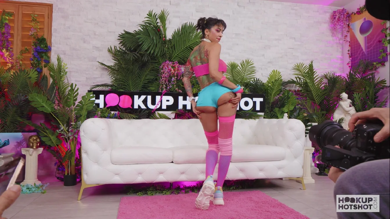 HookupHotshot Episode 431 Ravyn Alexa Anal BTS XXX